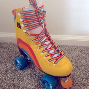 Rainbow Rider Yellow Moxi Skates